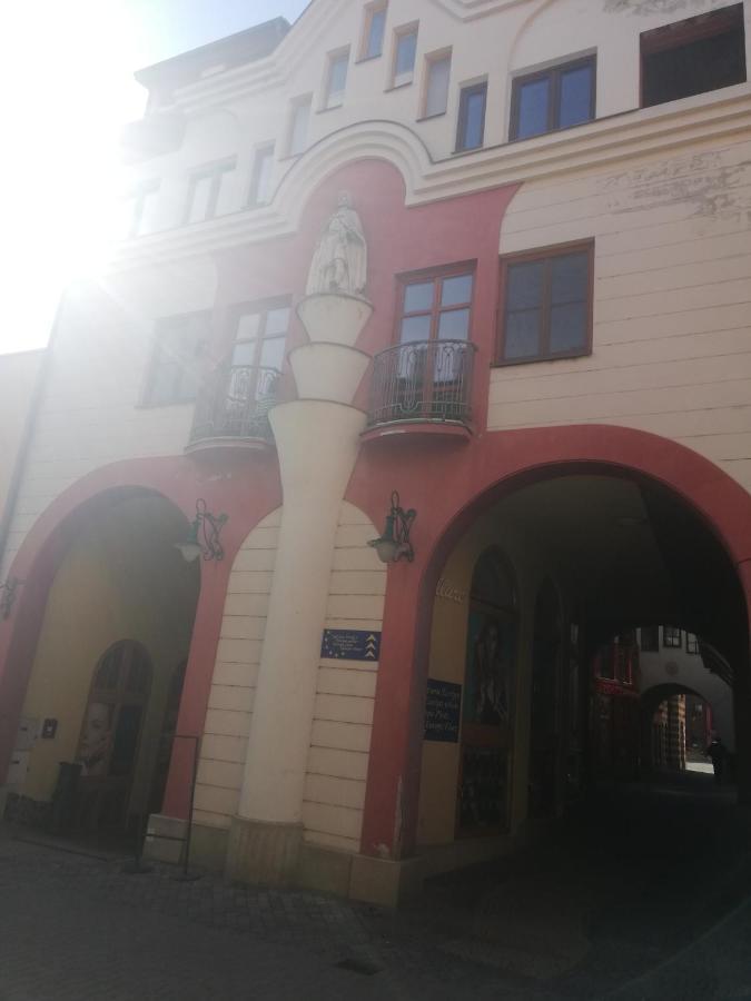 Komárno Monelly Apartman المظهر الخارجي الصورة